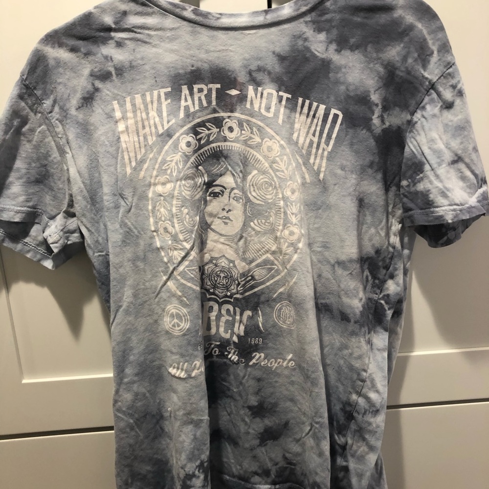 “Make art not war” OBEY T blue